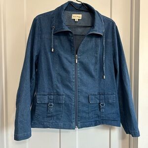 Studio Works Zip Up Denim Jacket. Petite Medium. Very good used condition.
